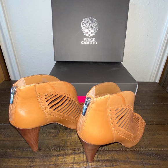 NEW Vince Camuto size 10 - Picture 5 of 6
